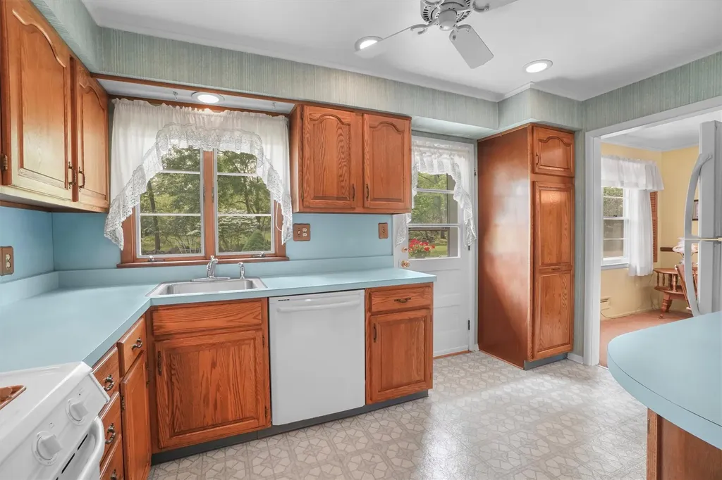12 Eisenhower Drive Middletown NY 10940