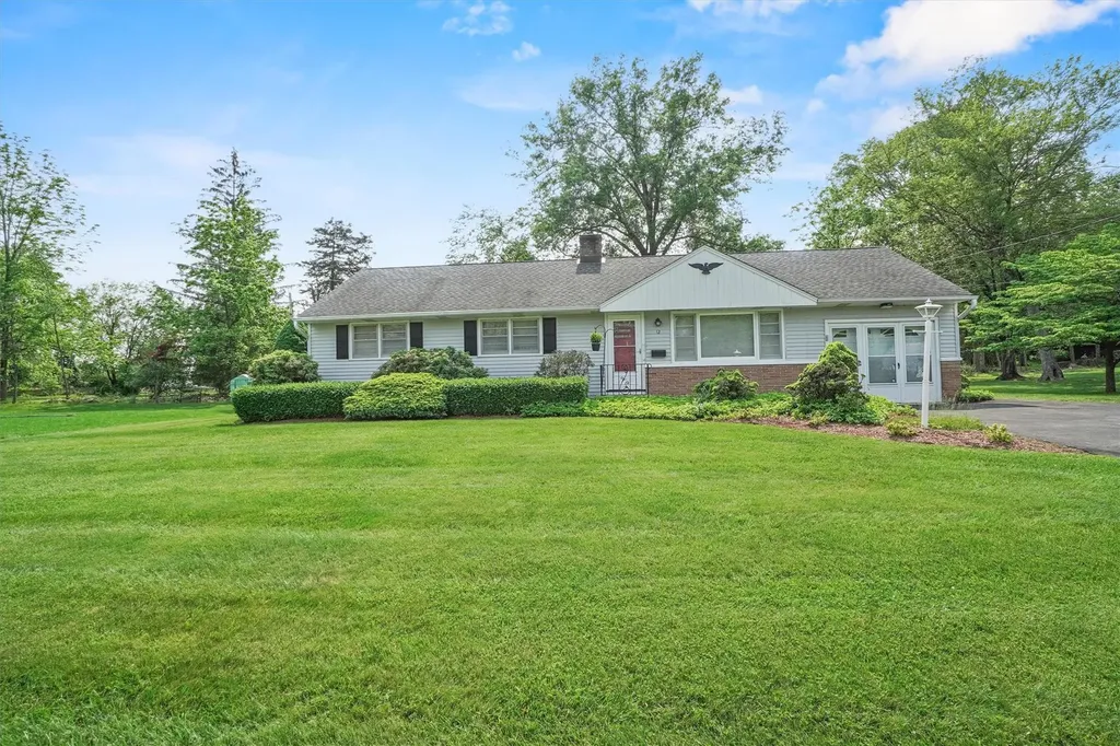 12 Eisenhower Drive Middletown NY 10940