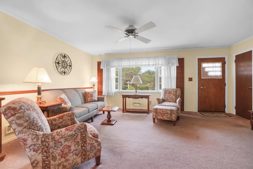 12 Eisenhower Drive Middletown NY 10940