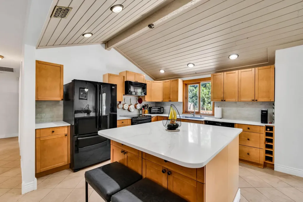 43 Drake Road Centereach NY 11720