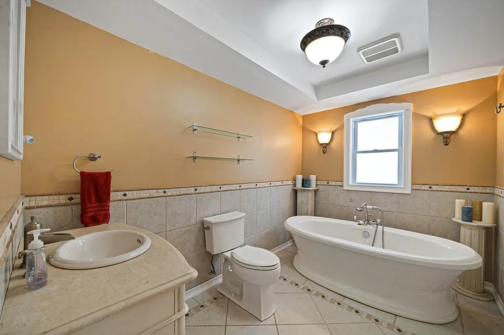 43 Drake Road Centereach NY 11720