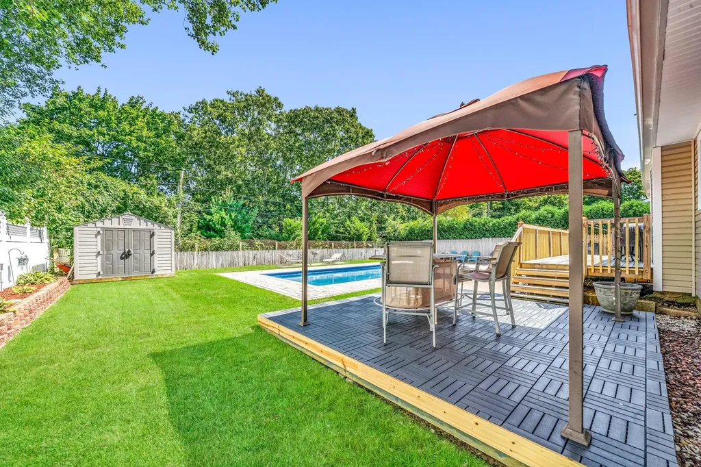 43 Drake Road Centereach NY 11720