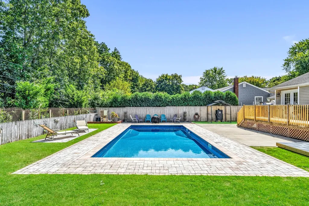 43 Drake Road Centereach NY 11720