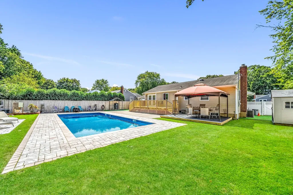 43 Drake Road Centereach NY 11720