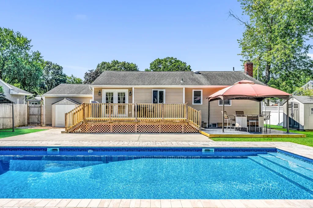 43 Drake Road Centereach NY 11720