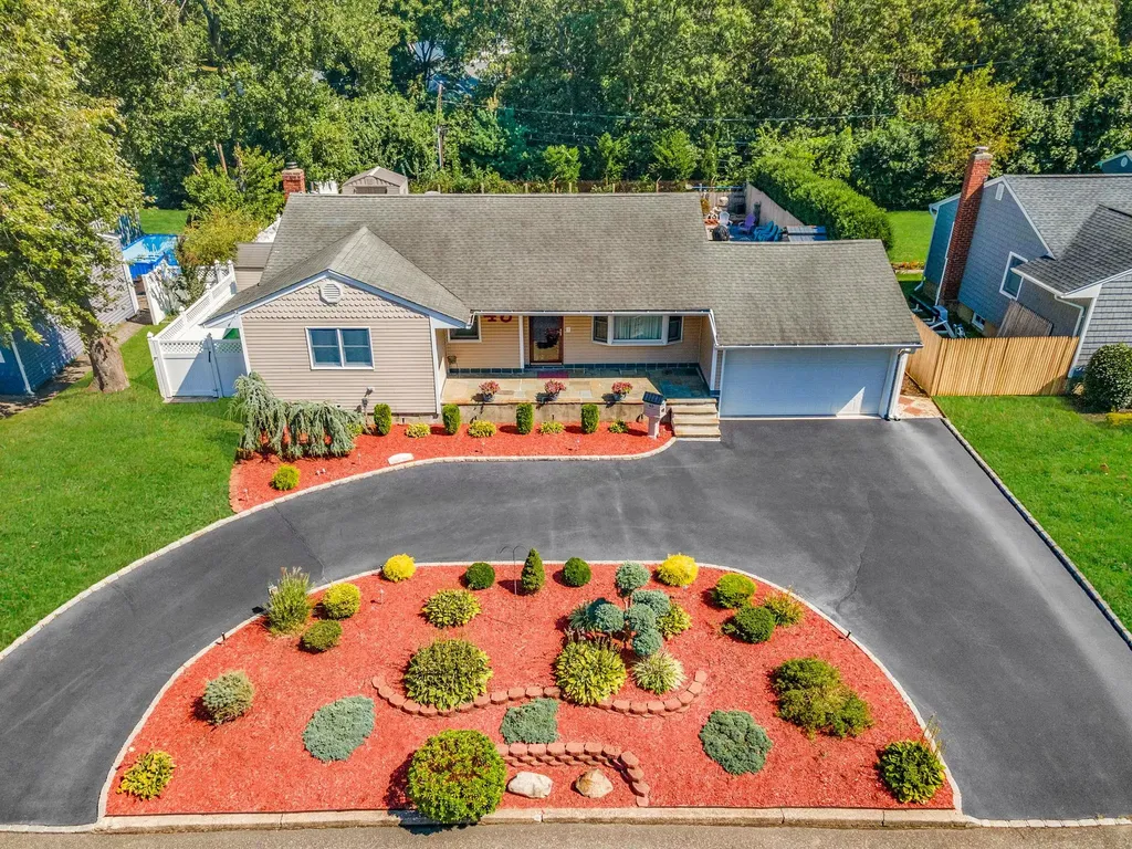 43 Drake Road Centereach NY 11720