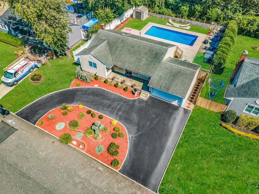 43 Drake Road Centereach NY 11720