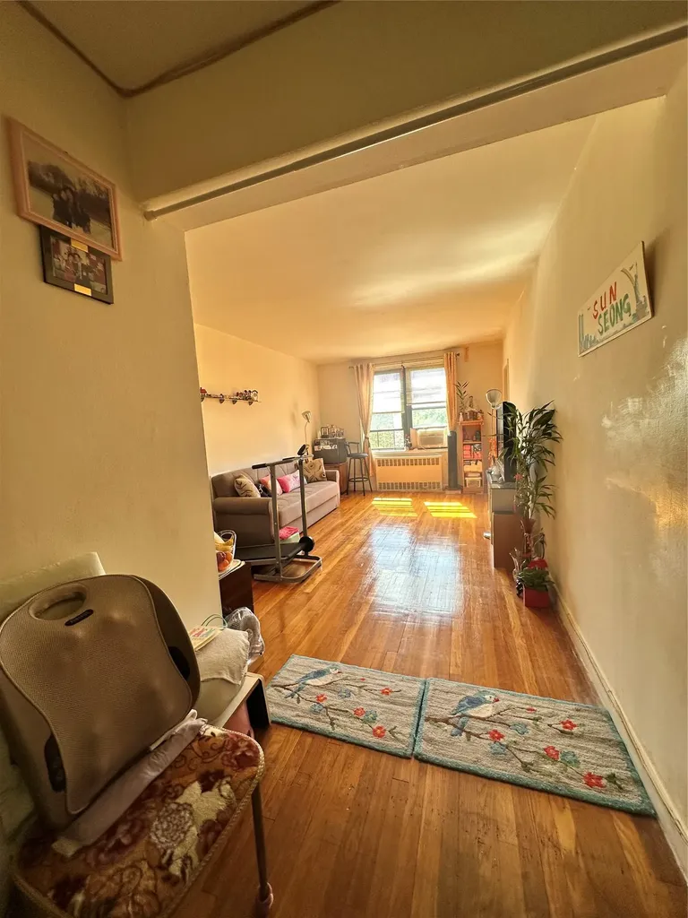 150-11 72 Road Flushing NY 11367