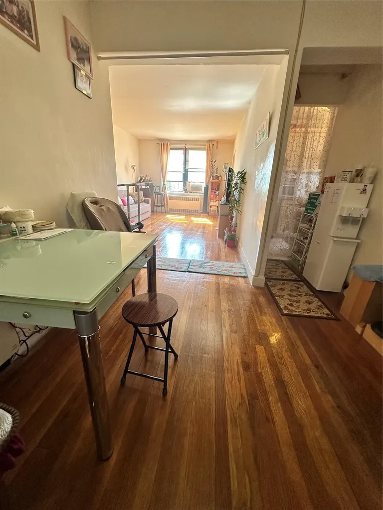 150-11 72 Road Flushing NY 11367