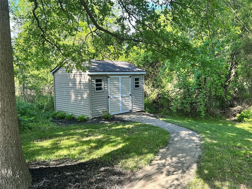 204 Moore Road Germantown NY 12526