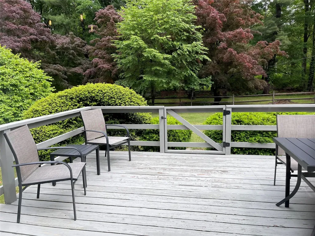 135 Old Stone Hill Road Pound Ridge NY 10576