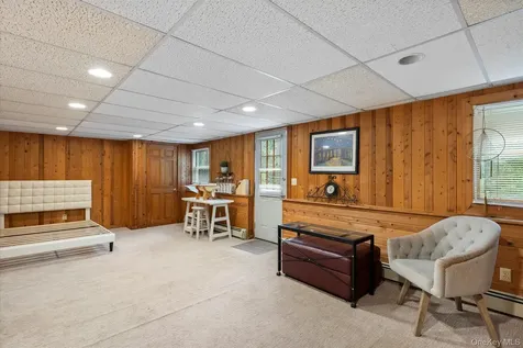 12 Cordwood Path Shoreham NY 11786