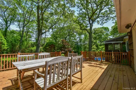 12 Cordwood Path Shoreham NY 11786