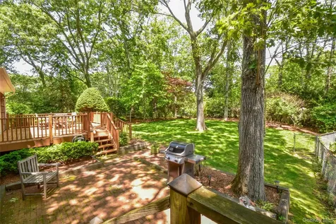 12 Cordwood Path Shoreham NY 11786