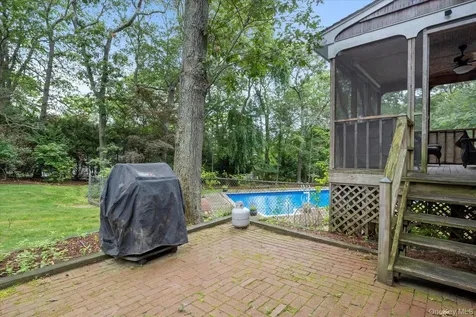 12 Cordwood Path Shoreham NY 11786