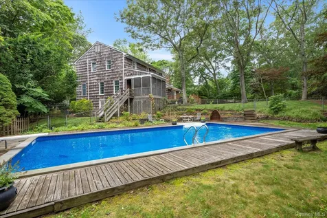 12 Cordwood Path Shoreham NY 11786