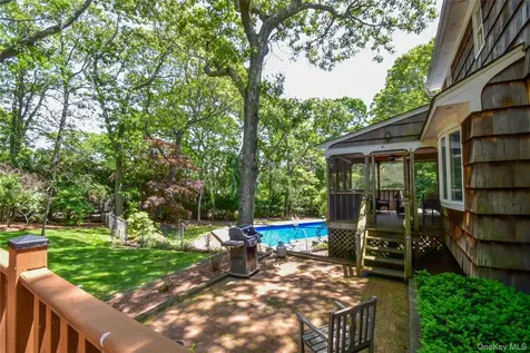 12 Cordwood Path Shoreham NY 11786