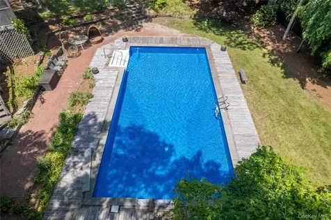 12 Cordwood Path Shoreham NY 11786