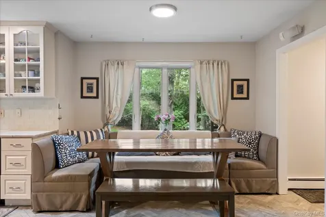 12 Cordwood Path Shoreham NY 11786