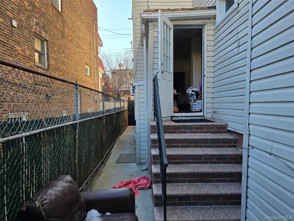 367 Lincoln Avenue Brooklyn NY 11208