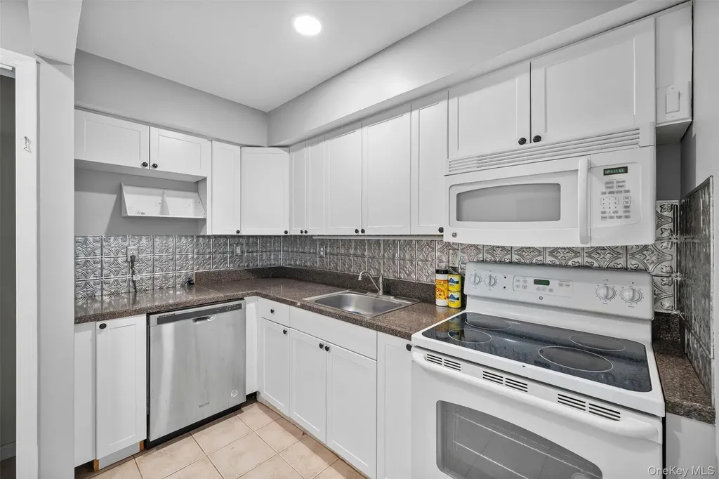 19 Hilltop Place Monroe NY 10950