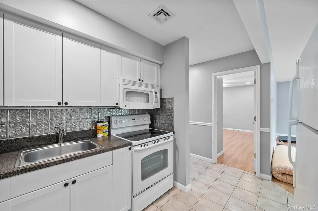 19 Hilltop Place Monroe NY 10950