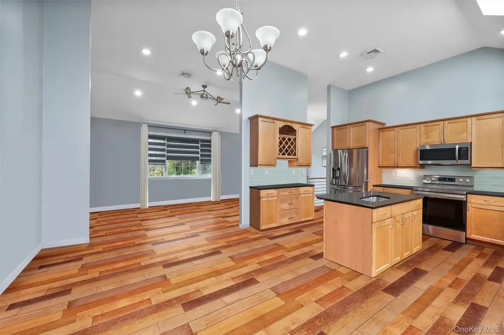 19 Hilltop Place Monroe NY 10950
