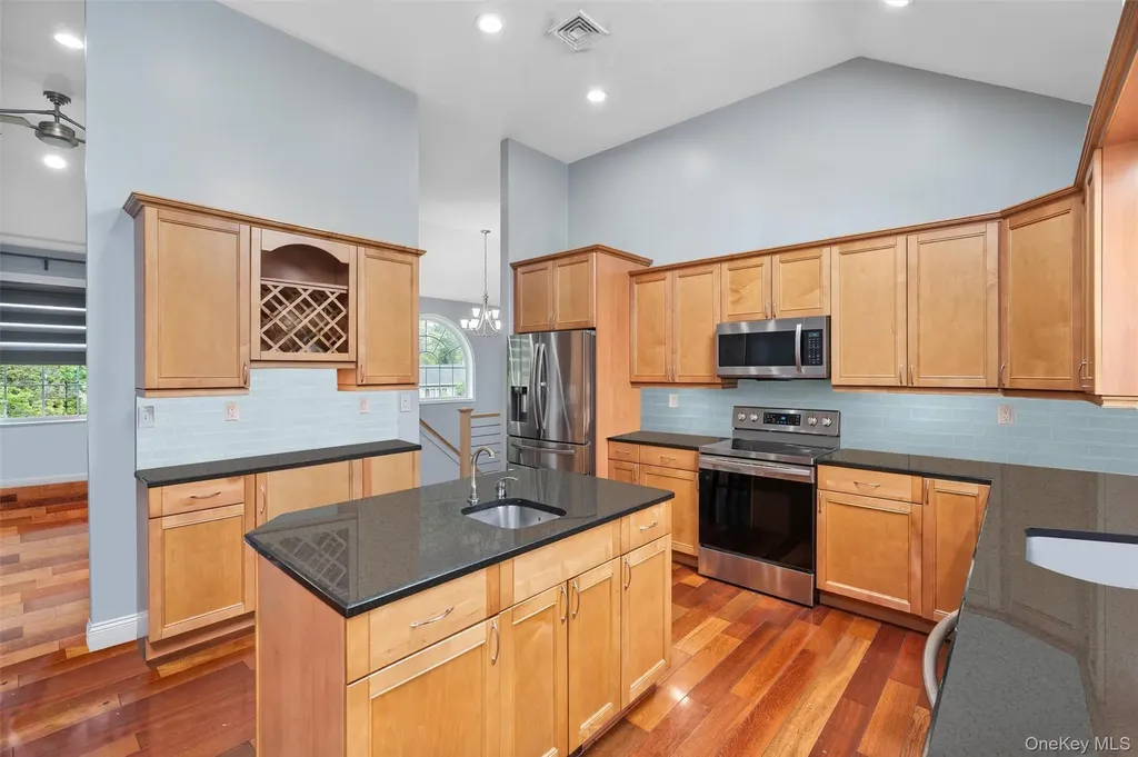 19 Hilltop Place Monroe NY 10950