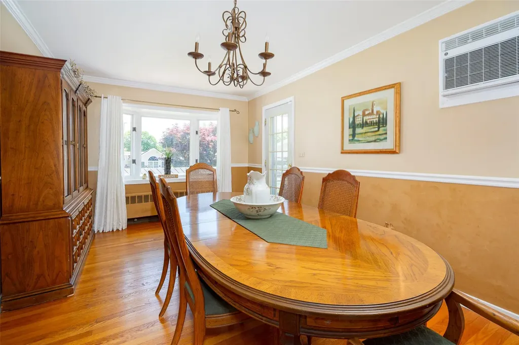 18 Lorraine Boulevard Poughkeepsie NY 12603