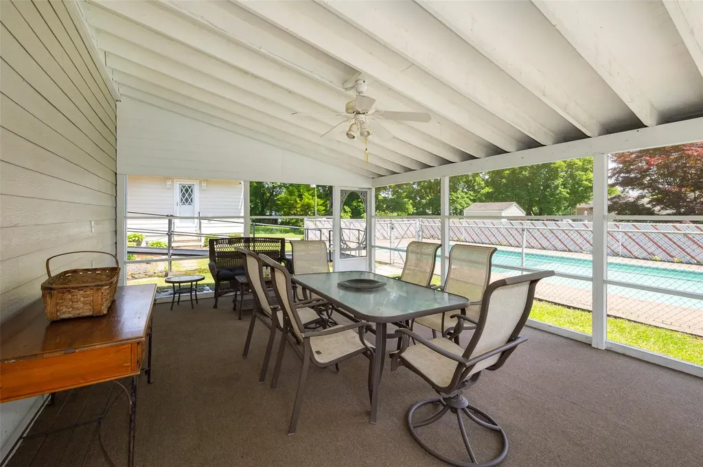 18 Lorraine Boulevard Poughkeepsie NY 12603