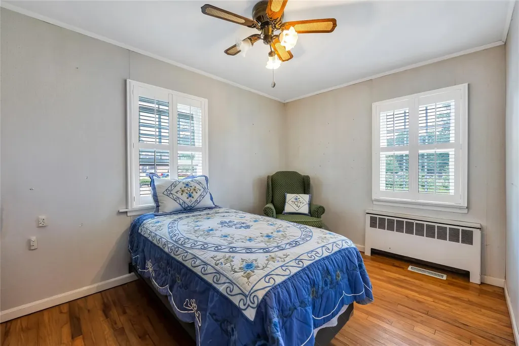 25 Hawthorne Avenue Central Islip NY 11722