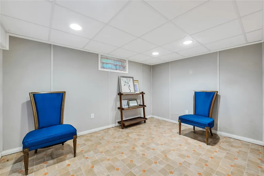 25 Hawthorne Avenue Central Islip NY 11722