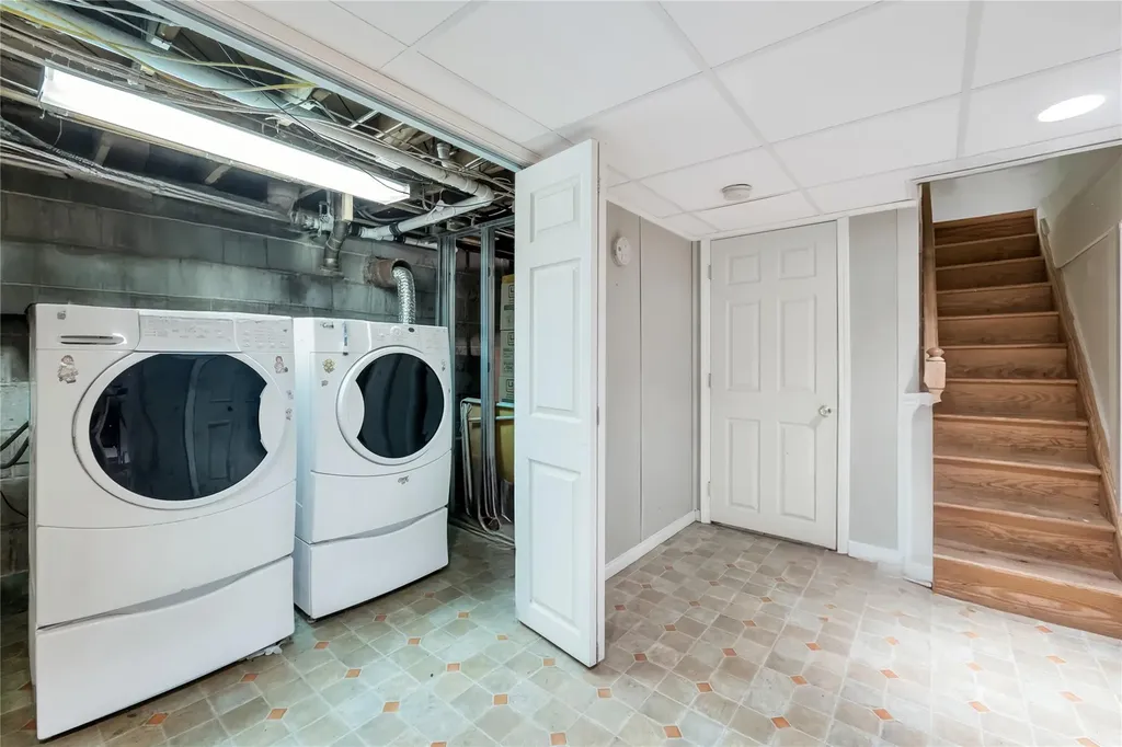 25 Hawthorne Avenue Central Islip NY 11722