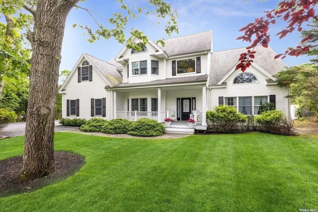24 Bridle Path Westhampton Beach NY 11978