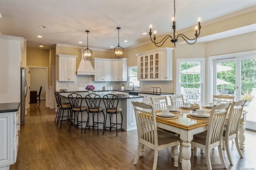 24 Bridle Path Westhampton Beach NY 11978