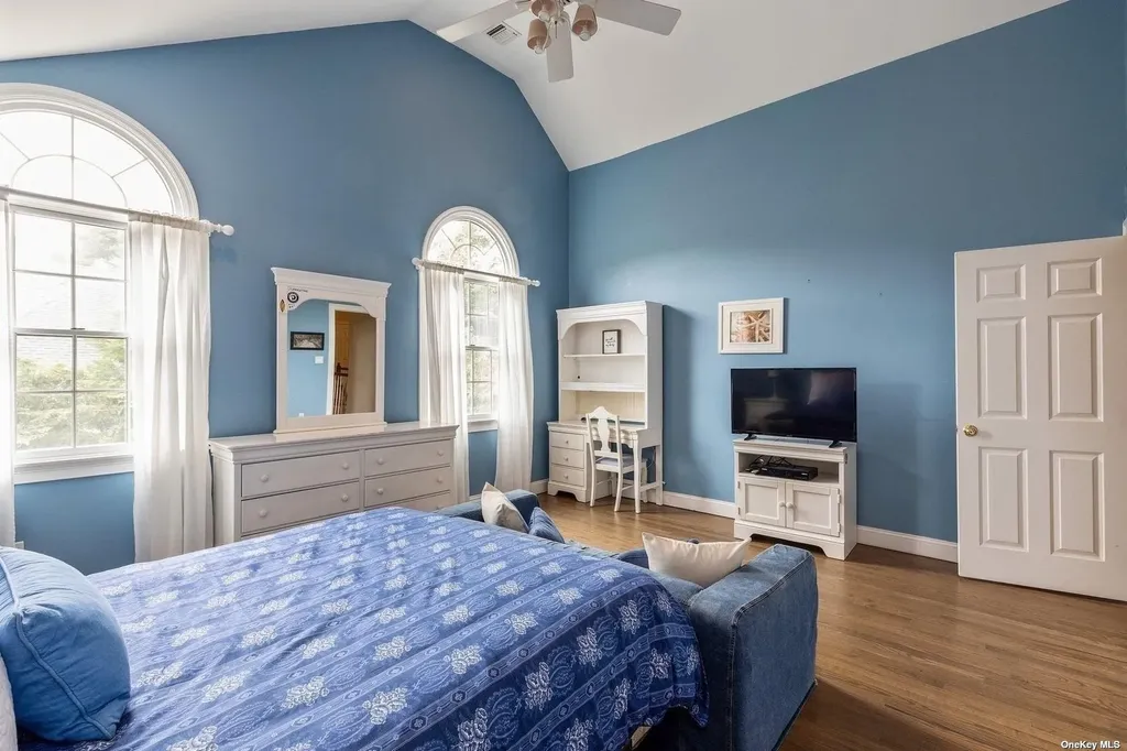 24 Bridle Path Westhampton Beach NY 11978