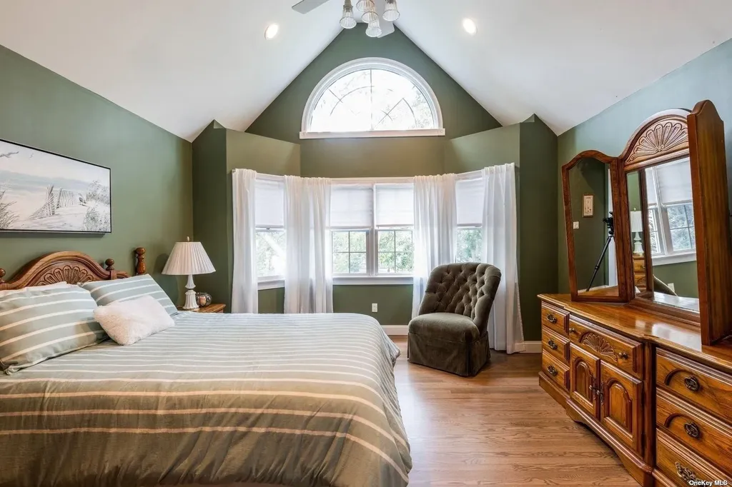 24 Bridle Path Westhampton Beach NY 11978