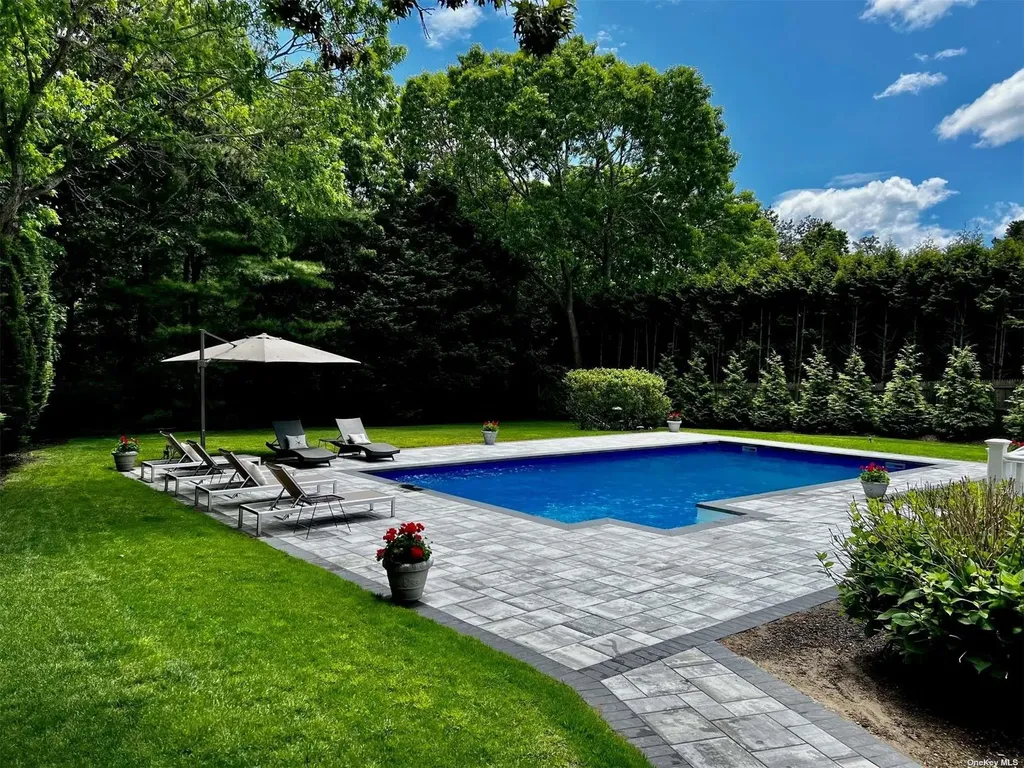 24 Bridle Path Westhampton Beach NY 11978