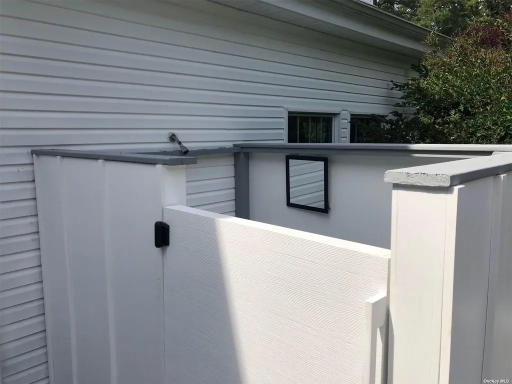 24 Bridle Path Westhampton Beach NY 11978