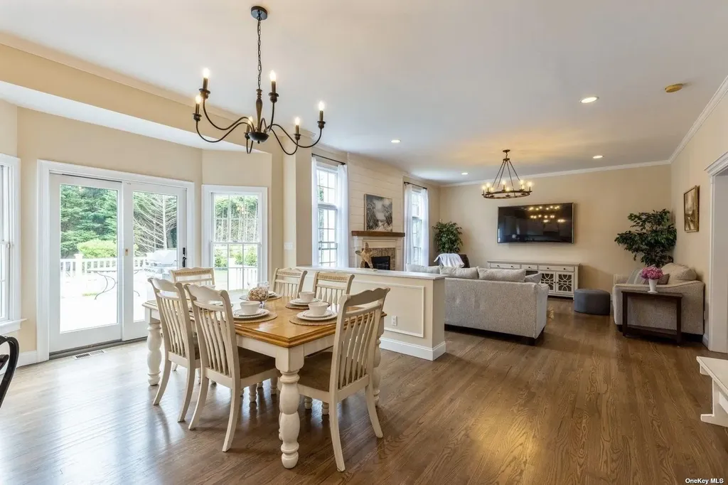 24 Bridle Path Westhampton Beach NY 11978