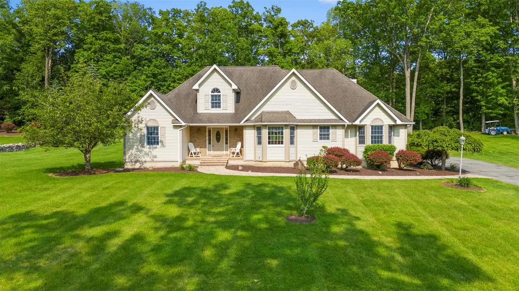 16 Hidden View Drive Newburgh NY 12550