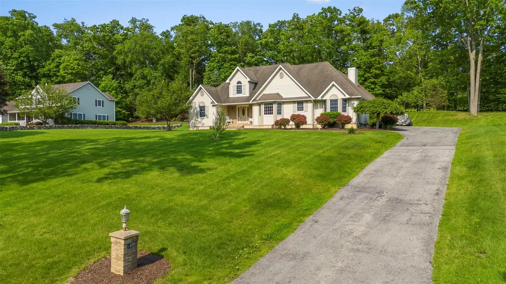 16 Hidden View Drive Newburgh NY 12550