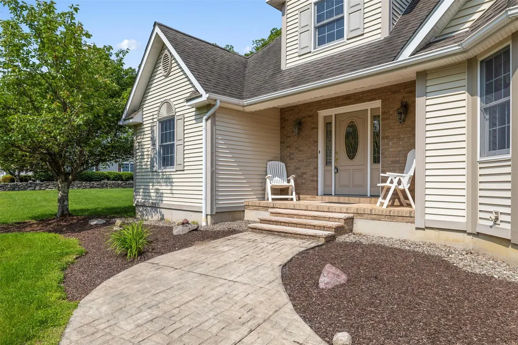 16 Hidden View Drive Newburgh NY 12550