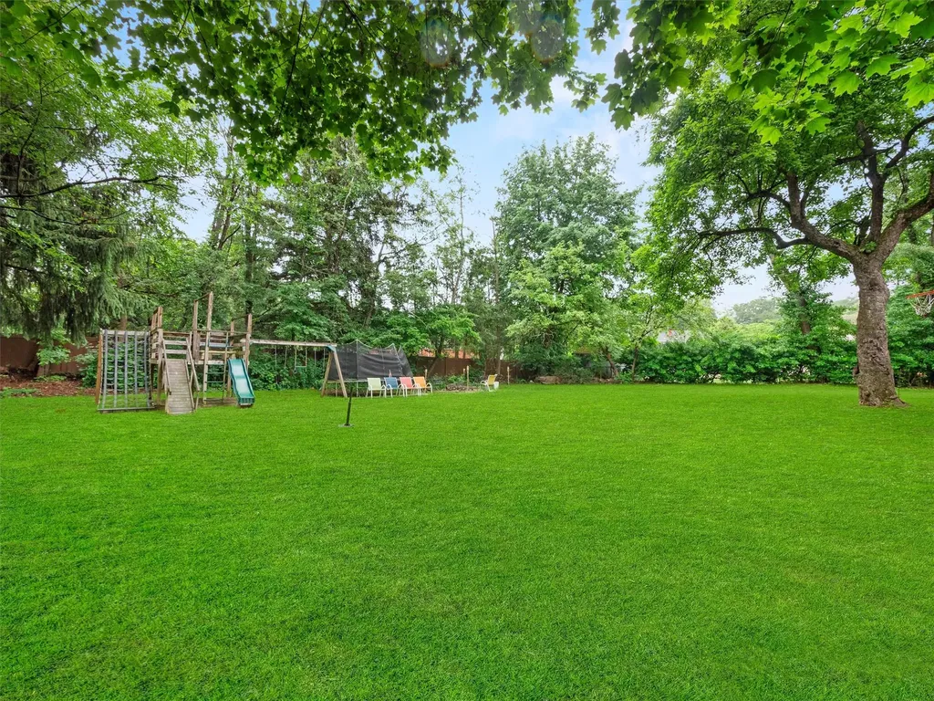 24 Rinne Road Nanuet NY 10954