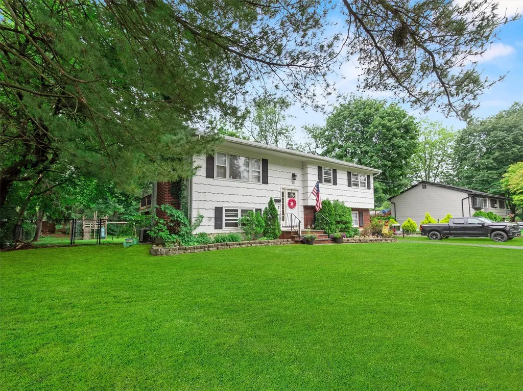 24 Rinne Road Nanuet NY 10954