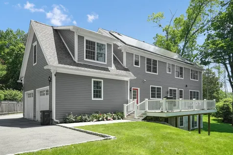 22 Robbins Road Pleasantville NY 10570