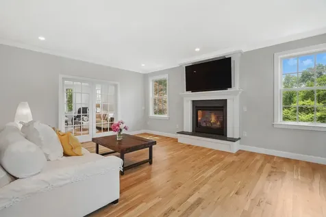 22 Robbins Road Pleasantville NY 10570