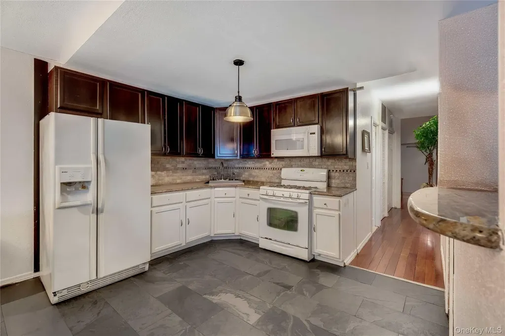 2268 Homer Avenue Bronx NY 10473