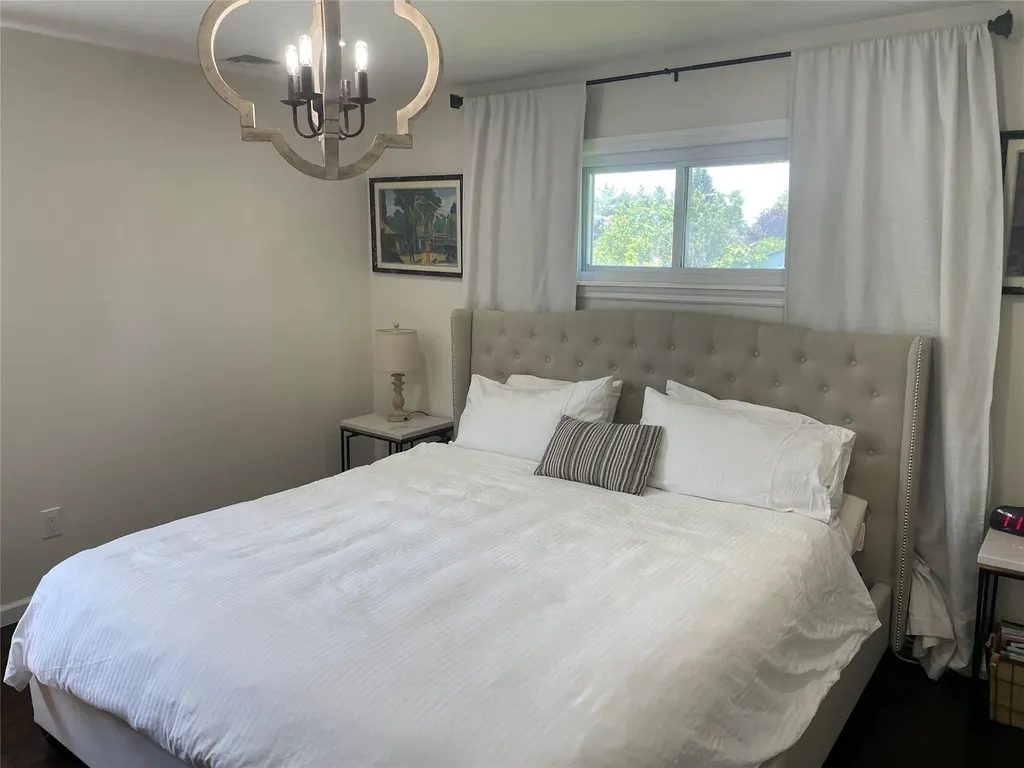 232 Vincent Drive East Meadow NY 11554