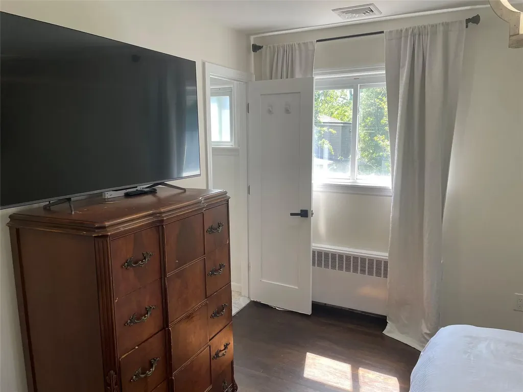 232 Vincent Drive East Meadow NY 11554
